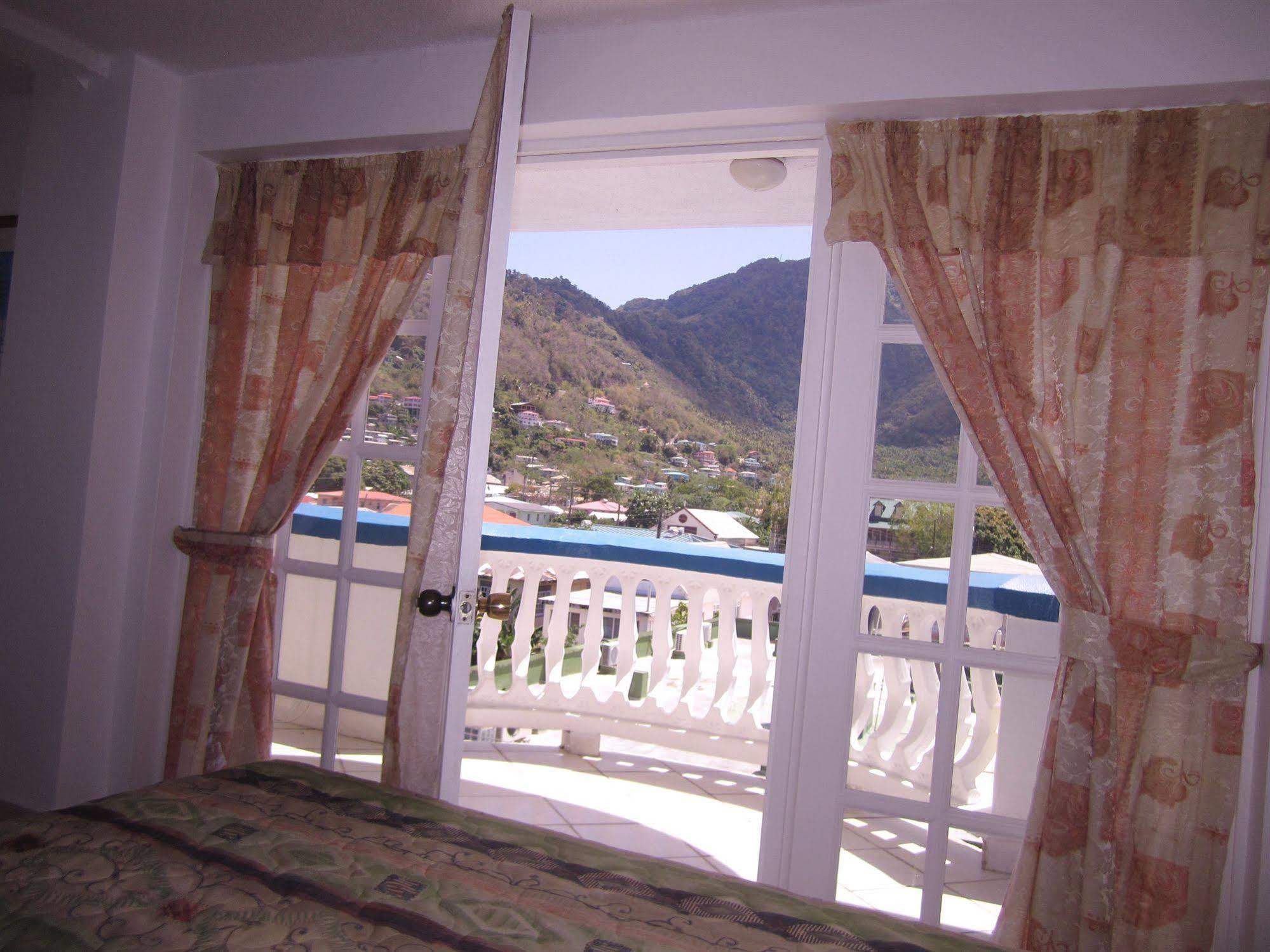 The Downtown Hotel Soufrière Exterior foto
